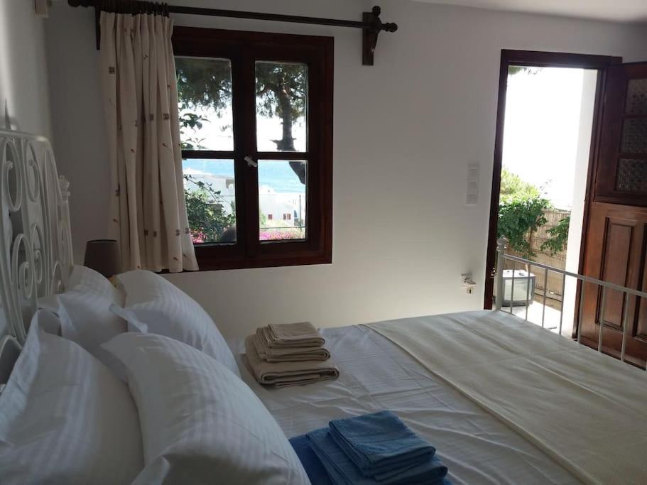 Grandpa Simos' Traditional Guest House Agios Romanos ภายนอก รูปภาพ