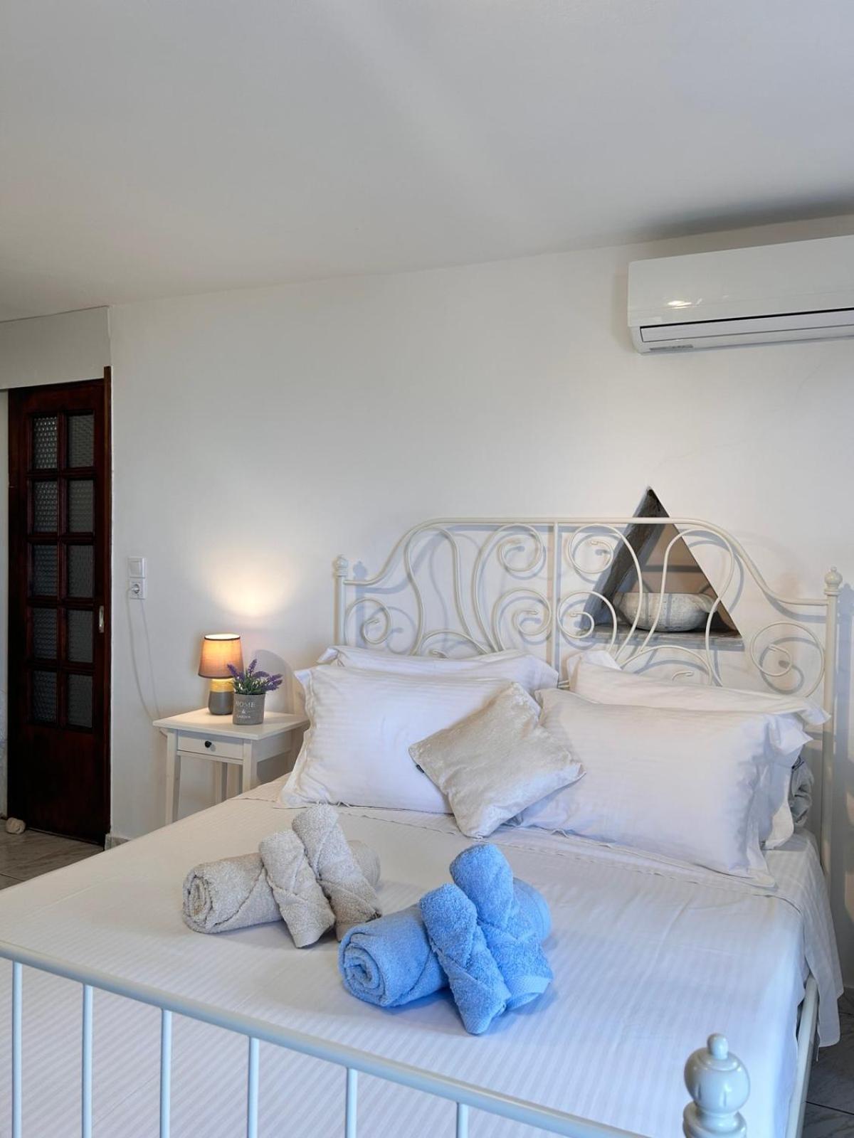 Grandpa Simos' Traditional Guest House Agios Romanos ภายนอก รูปภาพ