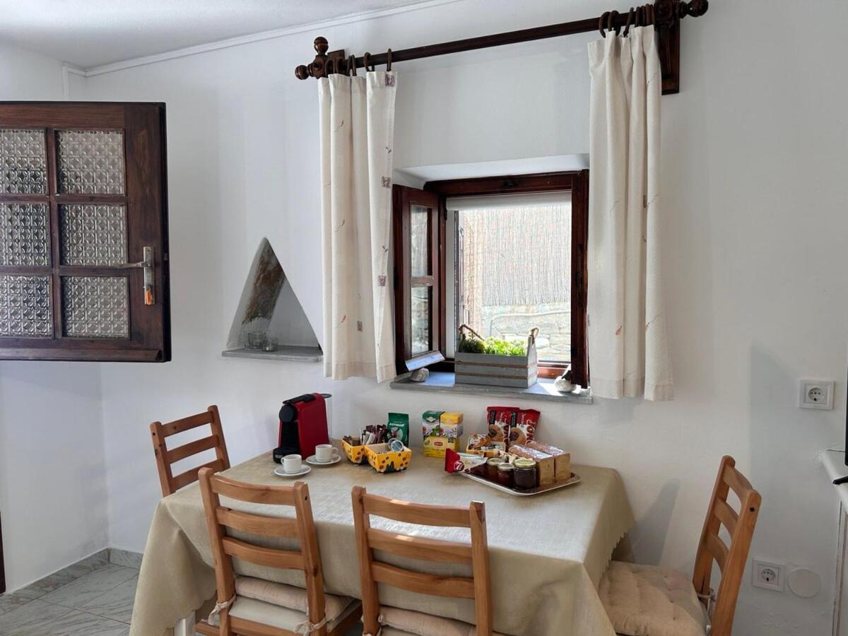 Grandpa Simos' Traditional Guest House Agios Romanos ภายนอก รูปภาพ
